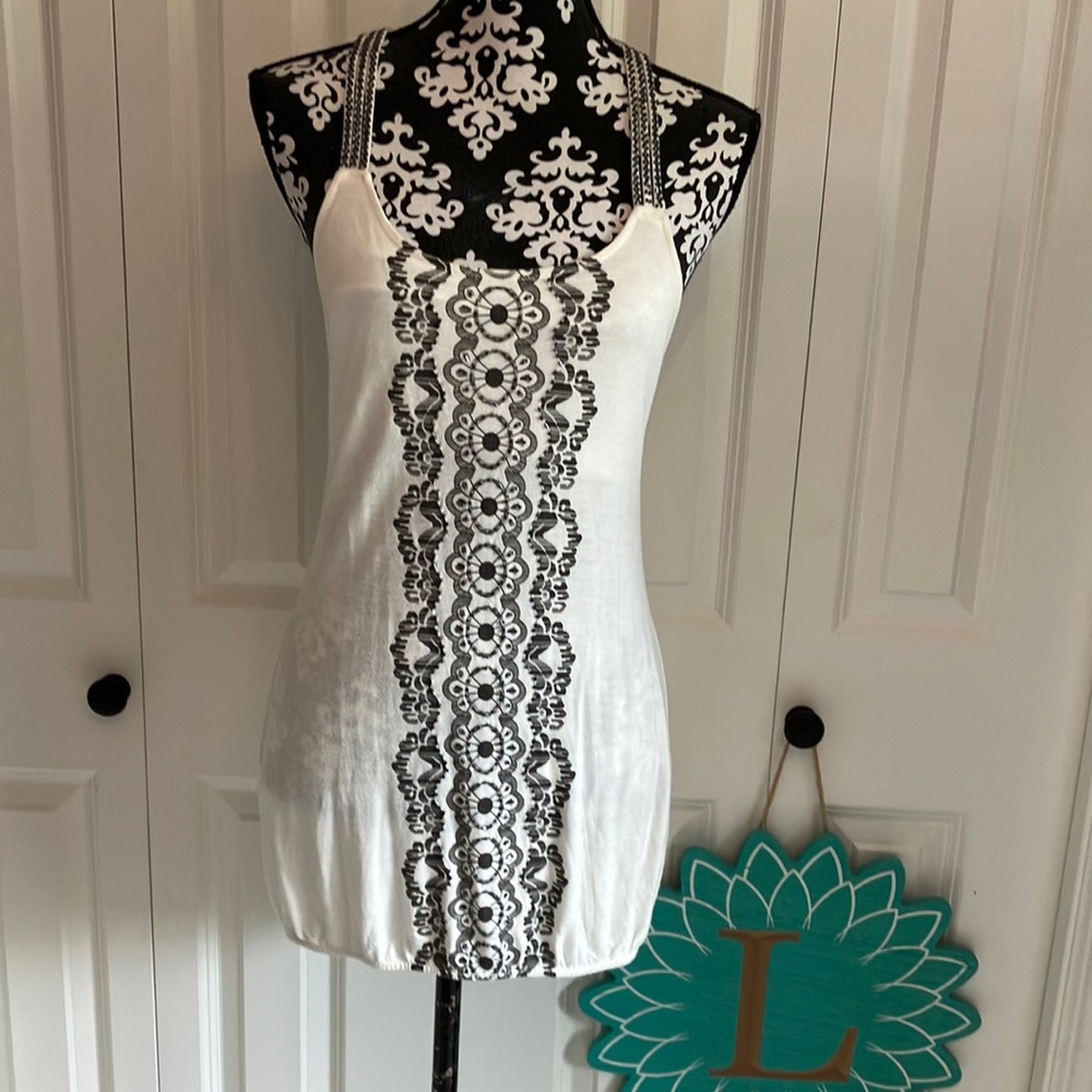 Super fun cream w/ grey pattern with grey beads and race back w/ beaded straps